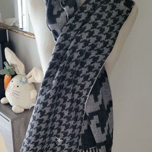 Dior Men’s or Women's Black and Gray Houndstooth Scarf